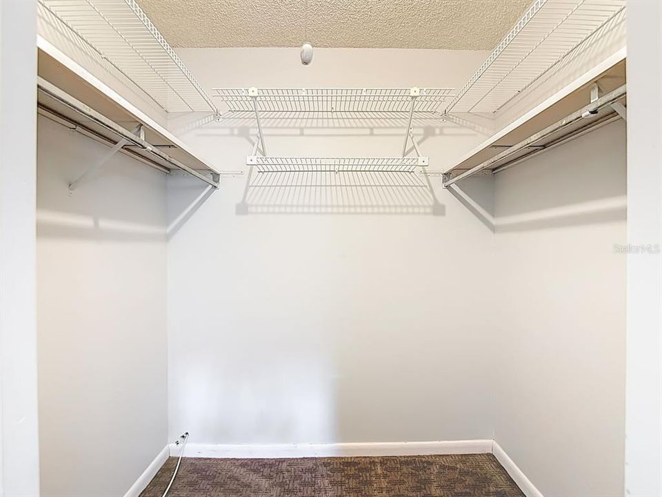 Active With Contract: $179,000 (2 beds, 1 baths, 1000 Square Feet)