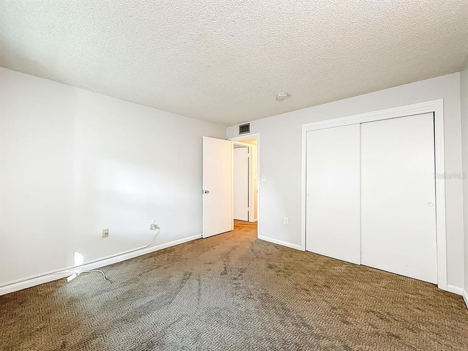 Active With Contract: $179,000 (2 beds, 1 baths, 1000 Square Feet)