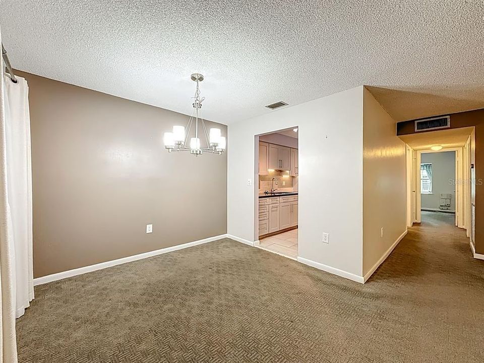Active With Contract: $179,000 (2 beds, 1 baths, 1000 Square Feet)
