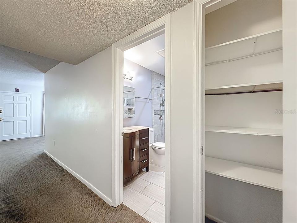 Active With Contract: $179,000 (2 beds, 1 baths, 1000 Square Feet)