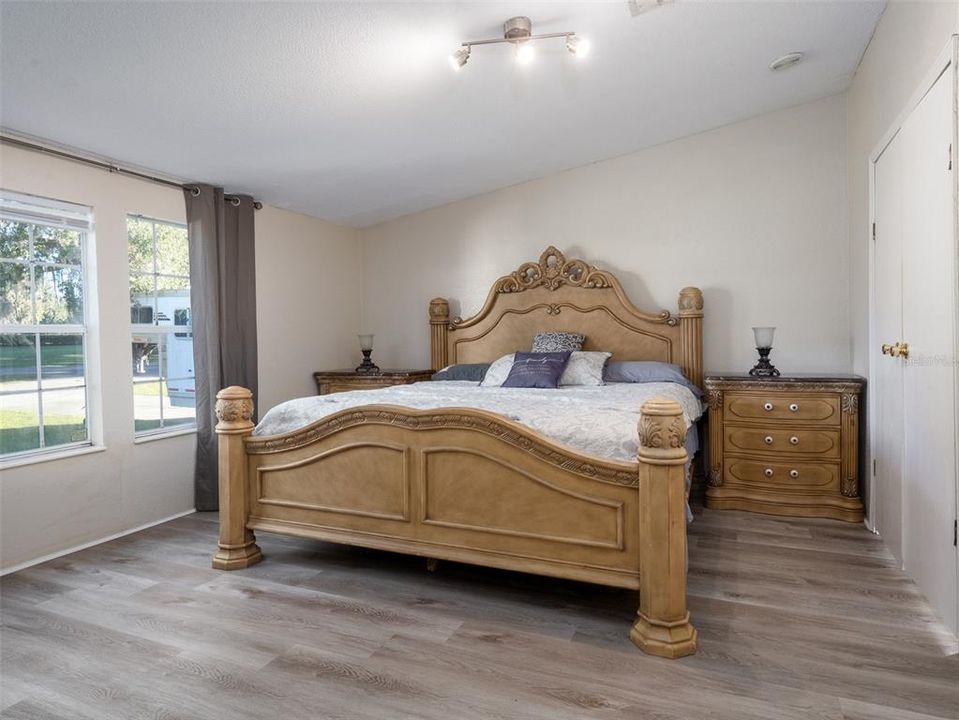 For Sale: $2,755,000 (3 beds, 3 baths, 4024 Square Feet)