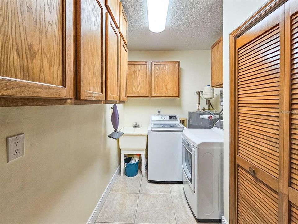 待售: $449,500 (2 贝兹, 2 浴室, 1300 平方英尺)