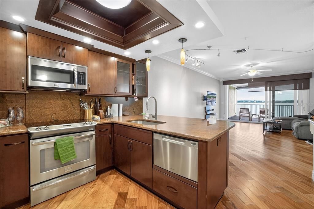 待售: $725,000 (3 贝兹, 3 浴室, 1791 平方英尺)