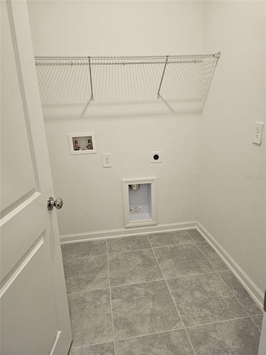 На продажу: $406,000 (4 спален, 2 ванн, 1853 Квадратных фут)