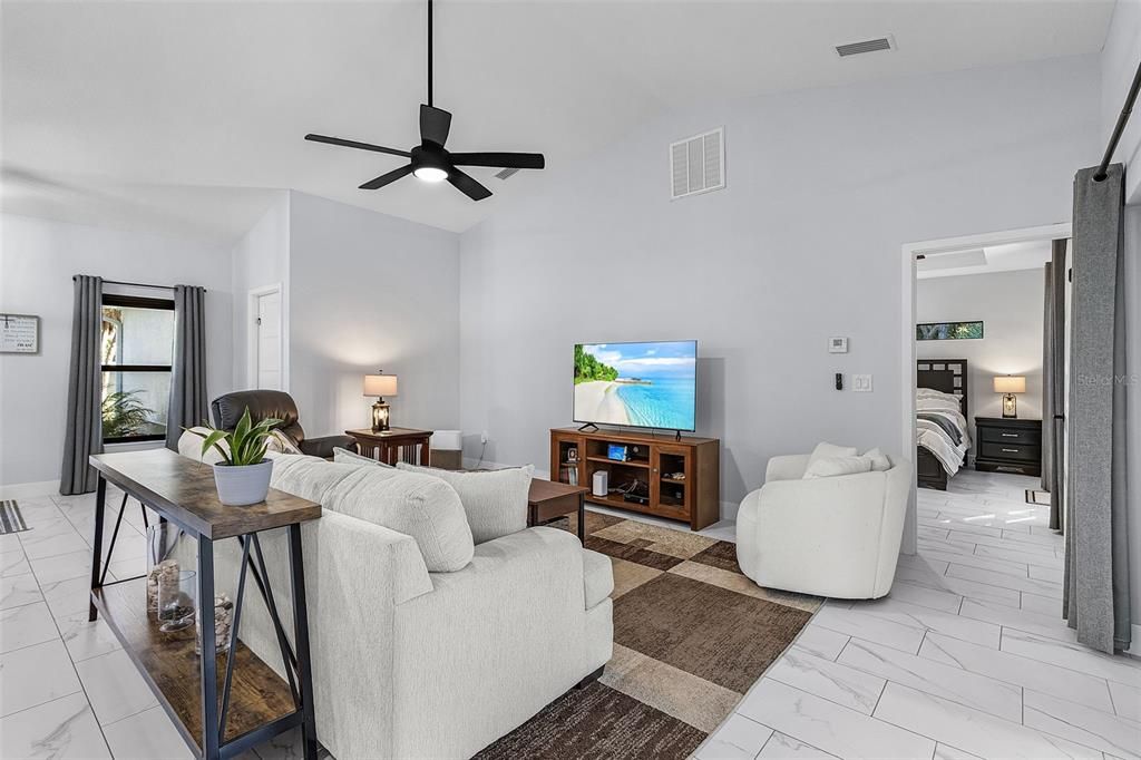 For Sale: $499,000 (3 beds, 2 baths, 1476 Square Feet)