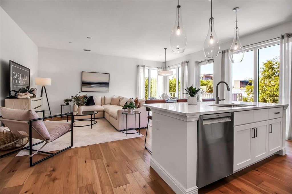 For Sale: $958,000 (3 beds, 3 baths, 1650 Square Feet)