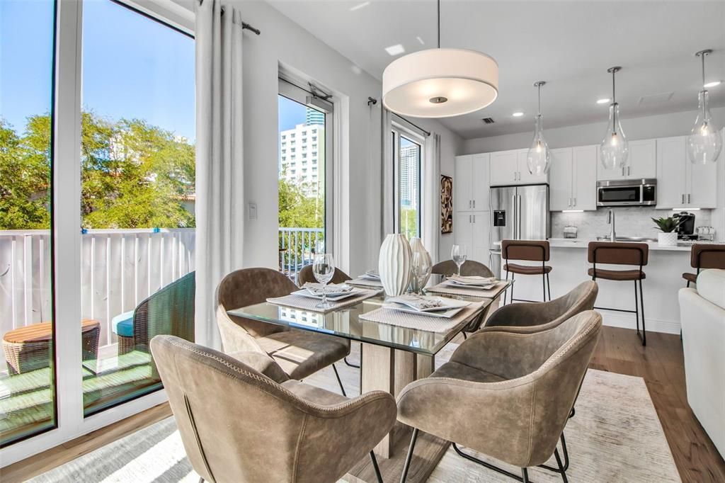 For Sale: $958,000 (3 beds, 3 baths, 1650 Square Feet)