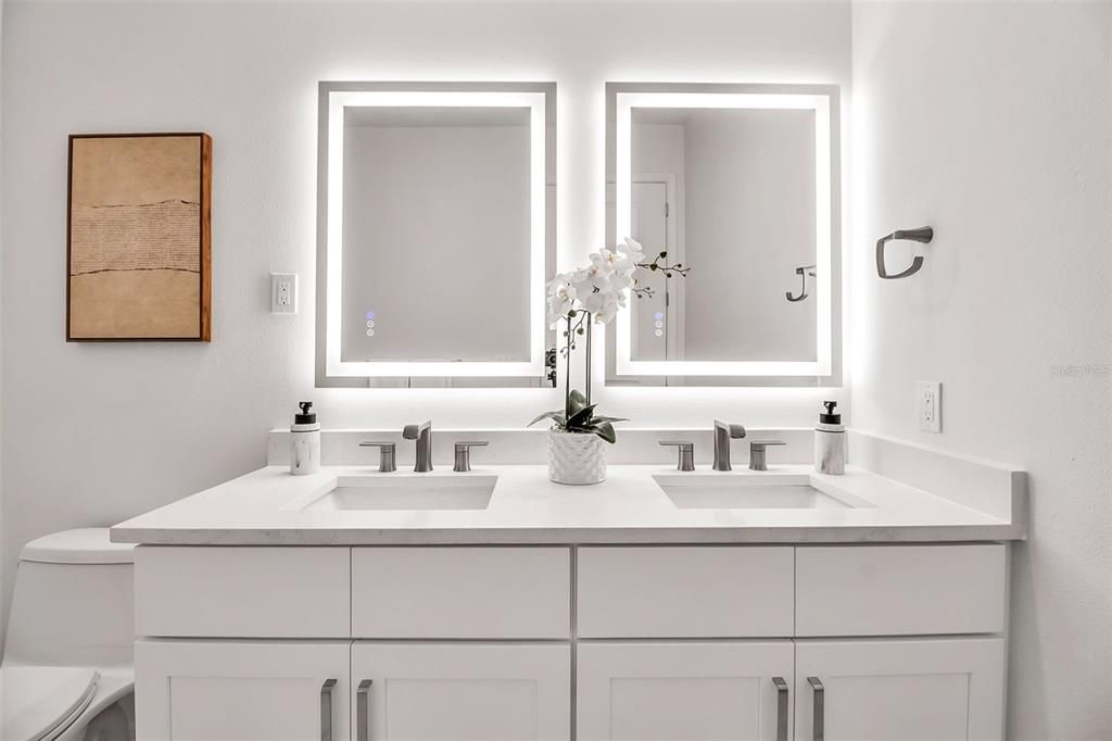 For Sale: $958,000 (3 beds, 3 baths, 1650 Square Feet)