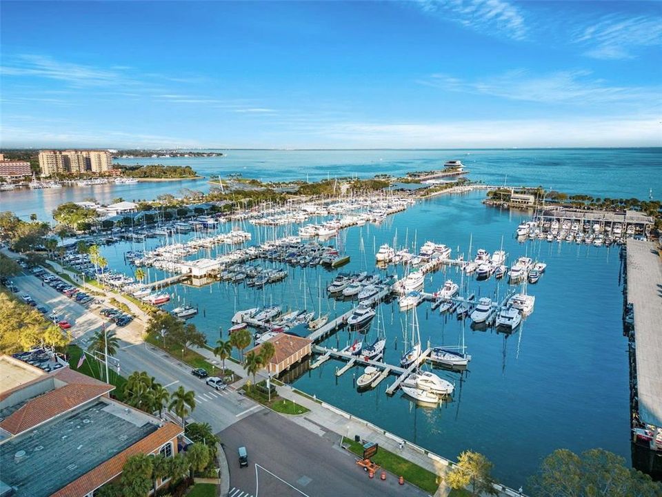 For Sale: $958,000 (3 beds, 3 baths, 1650 Square Feet)