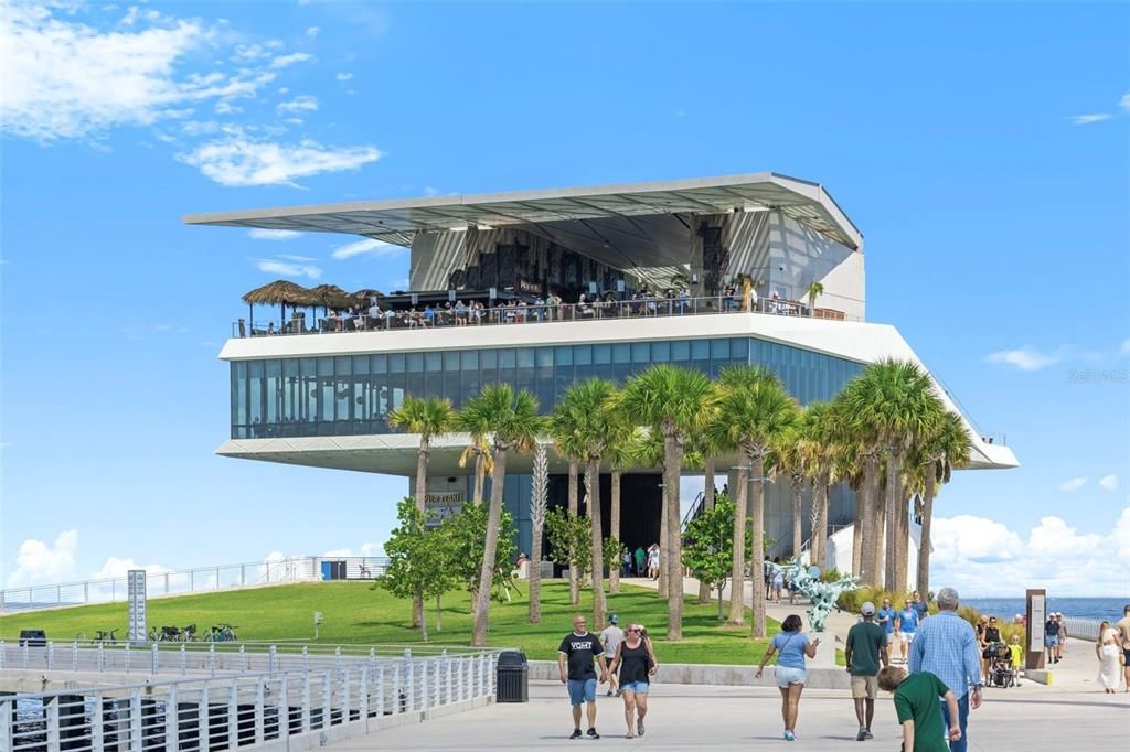 For Sale: $958,000 (3 beds, 3 baths, 1650 Square Feet)