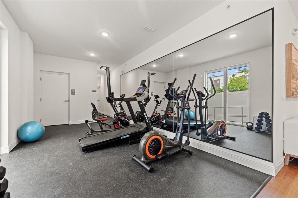 For Sale: $958,000 (3 beds, 3 baths, 1650 Square Feet)