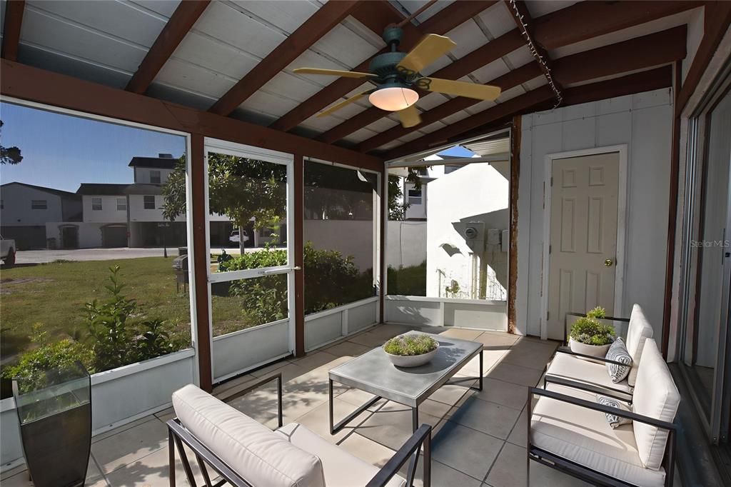 For Rent: $1,450 (2 beds, 2 baths, 1053 Square Feet)