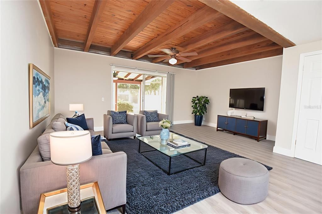 For Rent: $1,450 (2 beds, 2 baths, 1053 Square Feet)