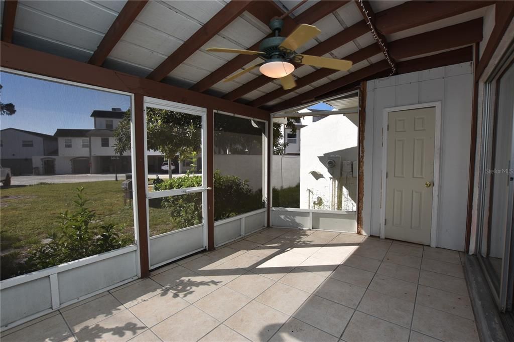 For Rent: $1,450 (2 beds, 2 baths, 1053 Square Feet)