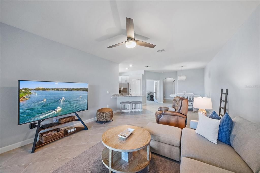 En Venta: $375,000 (2 camas, 2 baños, 1557 Pies cuadrados)