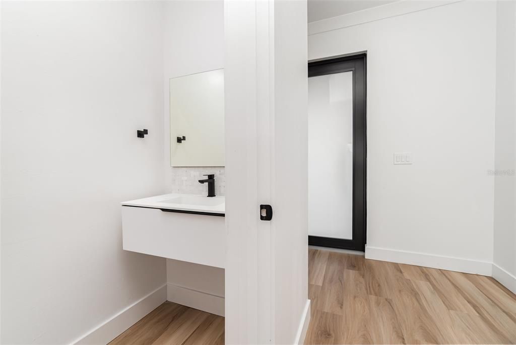 For Sale: $475,000 (3 beds, 2 baths, 1500 Square Feet)