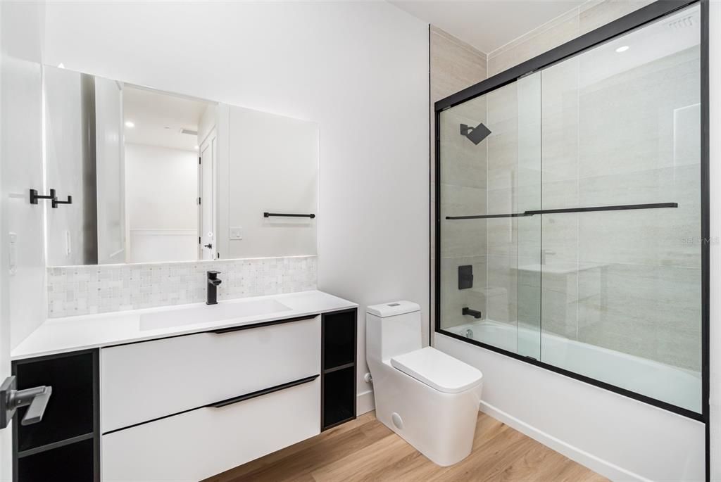 For Sale: $475,000 (3 beds, 2 baths, 1500 Square Feet)