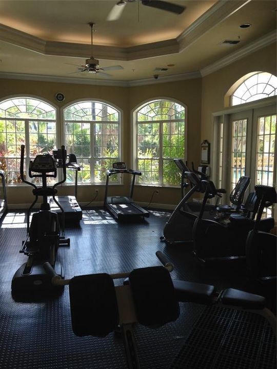 For Rent: $1,400 (1 beds, 1 baths, 890 Square Feet)