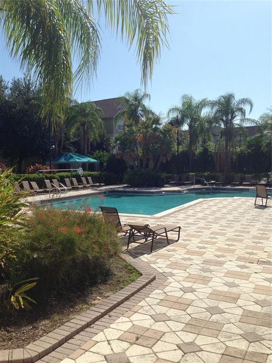 For Rent: $1,400 (1 beds, 1 baths, 890 Square Feet)