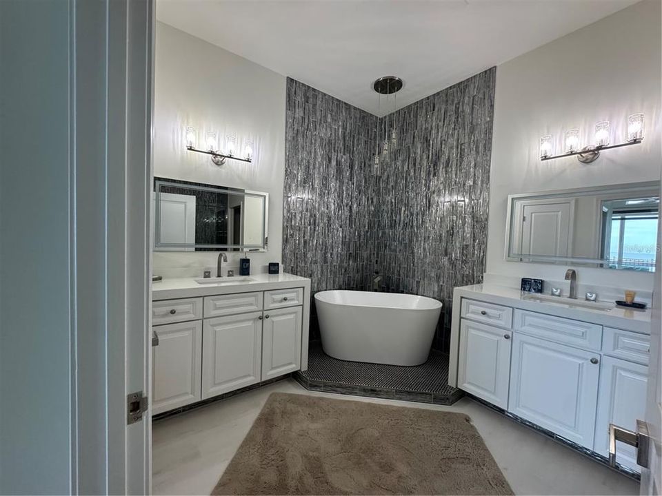 待售: $3,190,000 (4 贝兹, 4 浴室, 3764 平方英尺)