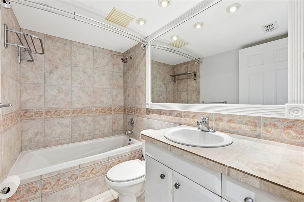 На продажу: $749,000 (3 спален, 2 ванн, 1840 Квадратных фут)