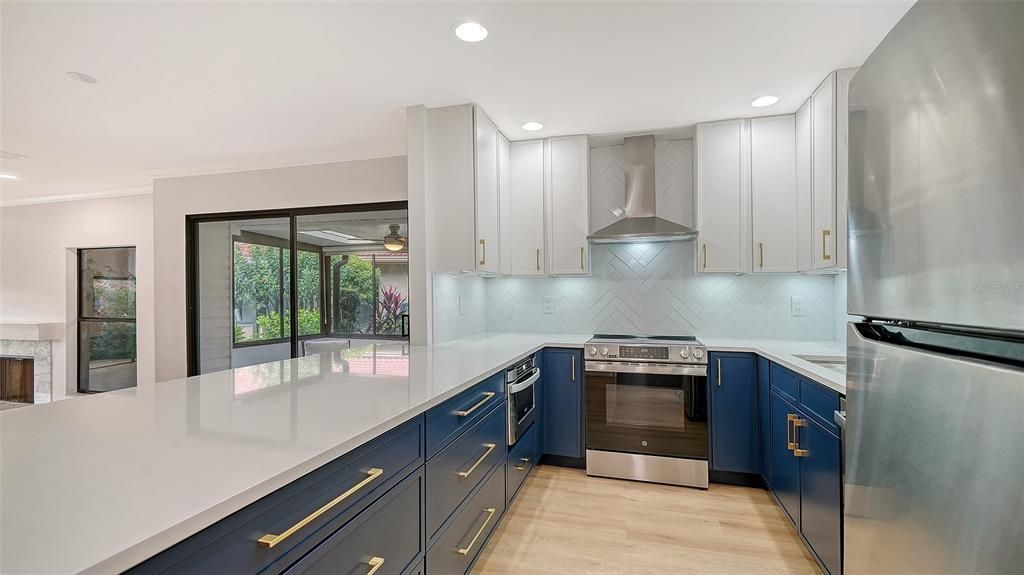 For Sale: $565,000 (3 beds, 2 baths, 1656 Square Feet)