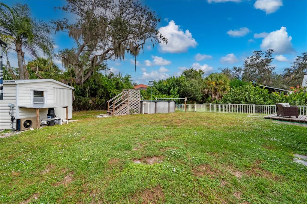 На продажу: $229,900 (2 спален, 2 ванн, 1142 Квадратных фут)