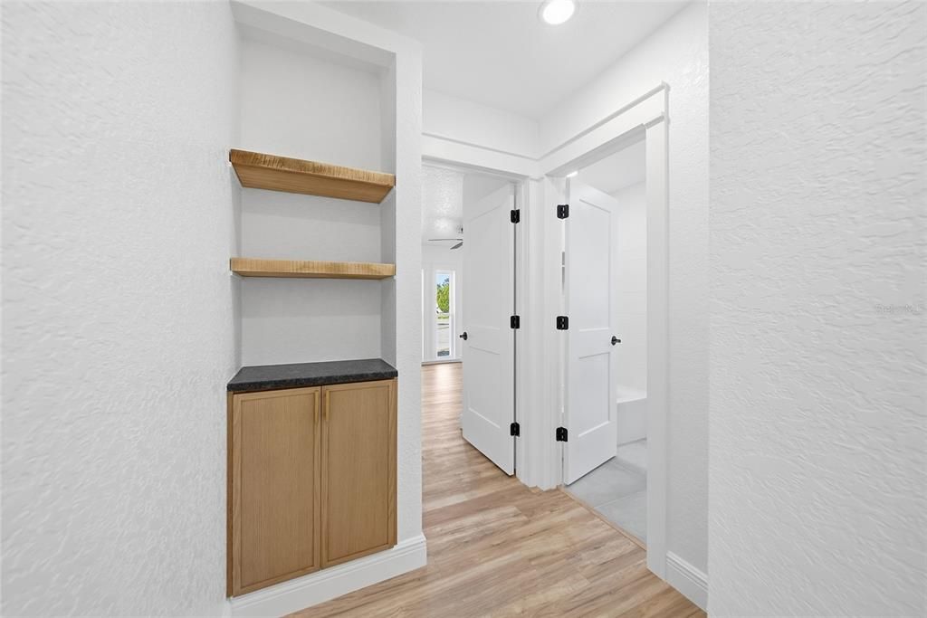 Под контрактом: $344,500 (3 спален, 2 ванн, 1651 Квадратных фут)