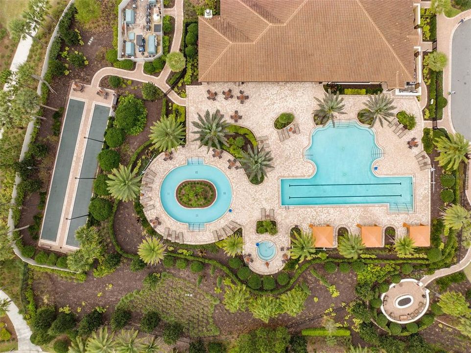 Activo con contrato: $640,000 (3 camas, 3 baños, 2437 Pies cuadrados)