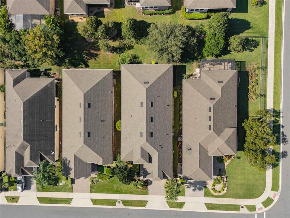 Activo con contrato: $640,000 (3 camas, 3 baños, 2437 Pies cuadrados)