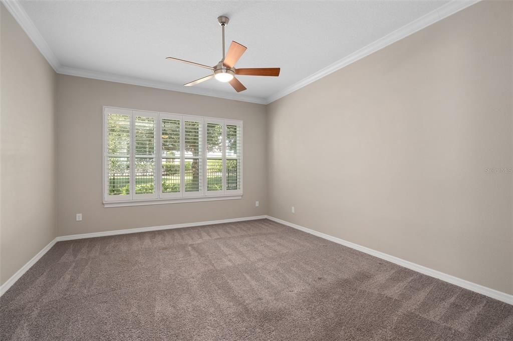 Activo con contrato: $640,000 (3 camas, 3 baños, 2437 Pies cuadrados)