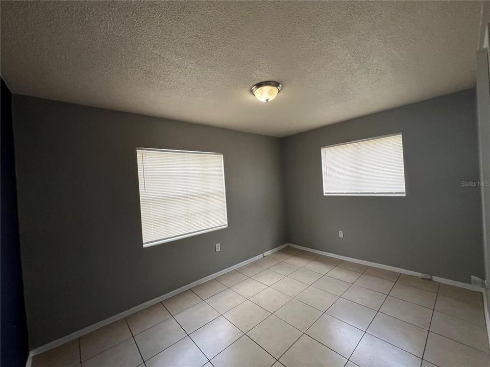 For Rent: $1,095 (2 beds, 1 baths, 650 Square Feet)