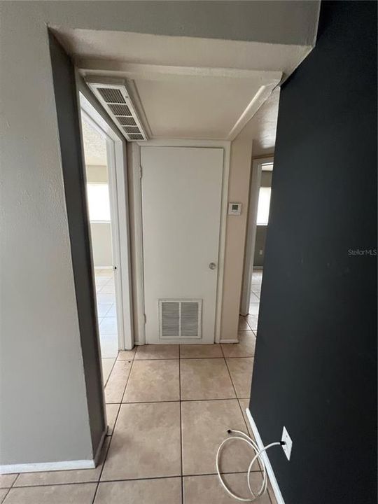 For Rent: $1,095 (2 beds, 1 baths, 650 Square Feet)