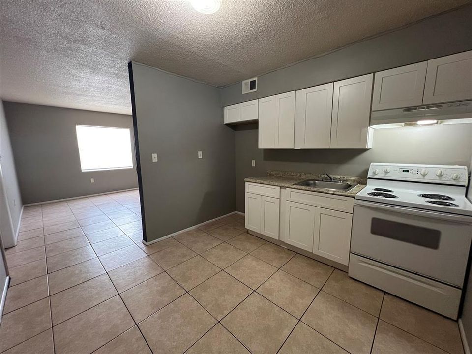 For Rent: $1,095 (2 beds, 1 baths, 650 Square Feet)