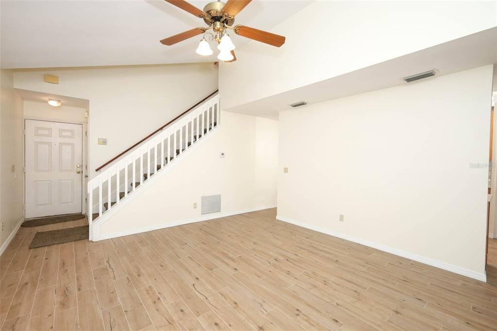 待售: $430,000 (3 贝兹, 2 浴室, 1460 平方英尺)