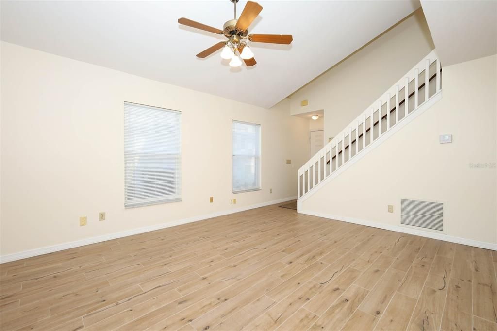 待售: $430,000 (3 贝兹, 2 浴室, 1460 平方英尺)