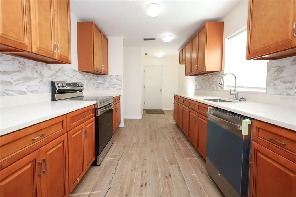 待售: $430,000 (3 贝兹, 2 浴室, 1460 平方英尺)