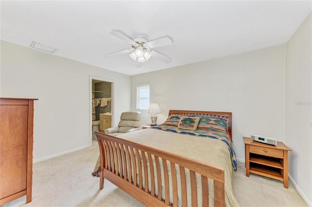 For Sale: $400,000 (3 beds, 2 baths, 1116 Square Feet)