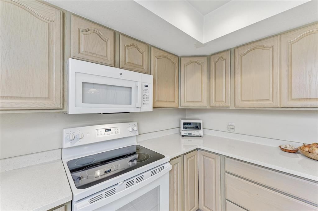 For Sale: $400,000 (3 beds, 2 baths, 1116 Square Feet)