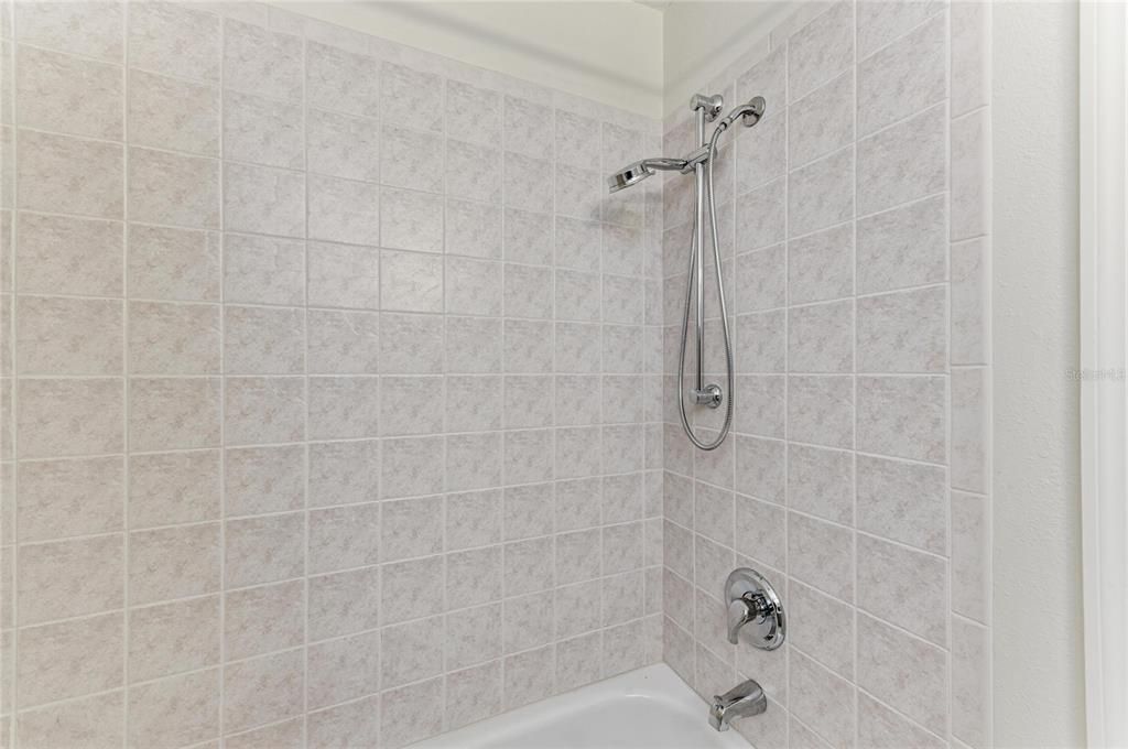 For Sale: $400,000 (3 beds, 2 baths, 1116 Square Feet)