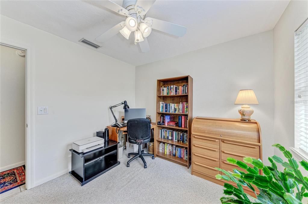 For Sale: $400,000 (3 beds, 2 baths, 1116 Square Feet)