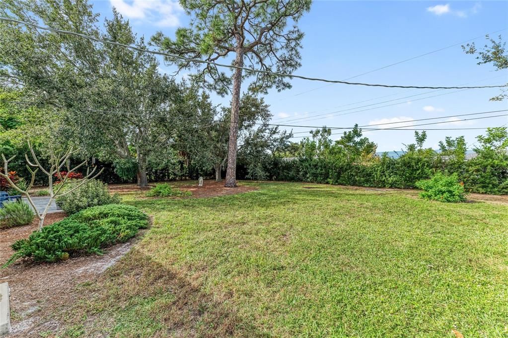 For Sale: $400,000 (3 beds, 2 baths, 1116 Square Feet)