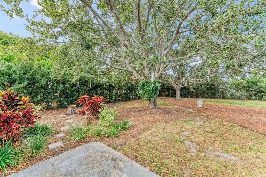 For Sale: $400,000 (3 beds, 2 baths, 1116 Square Feet)