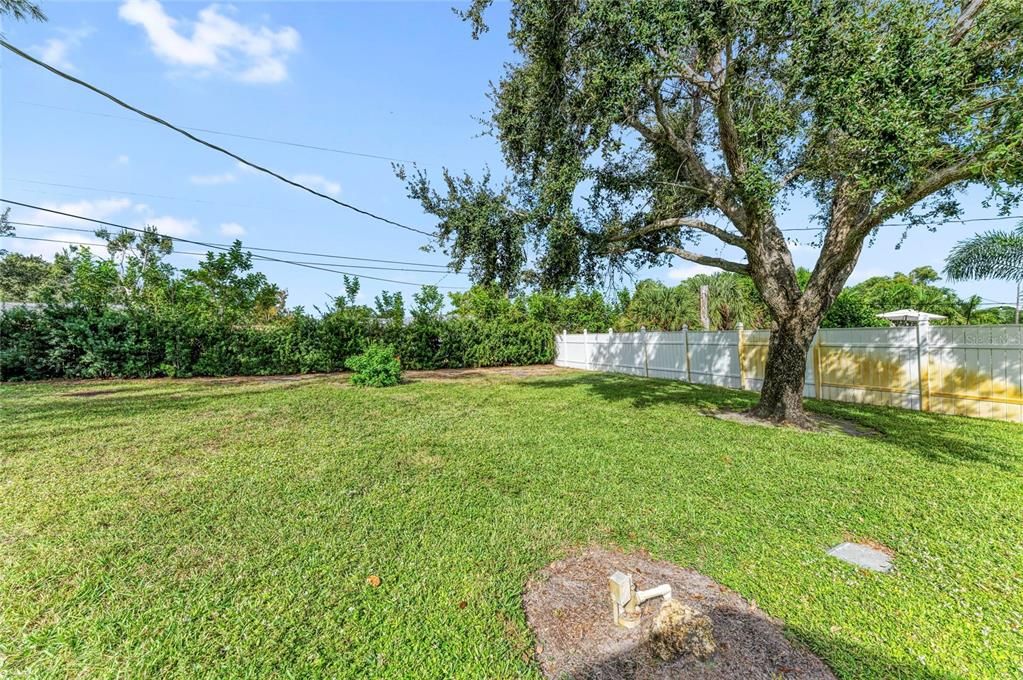 For Sale: $400,000 (3 beds, 2 baths, 1116 Square Feet)