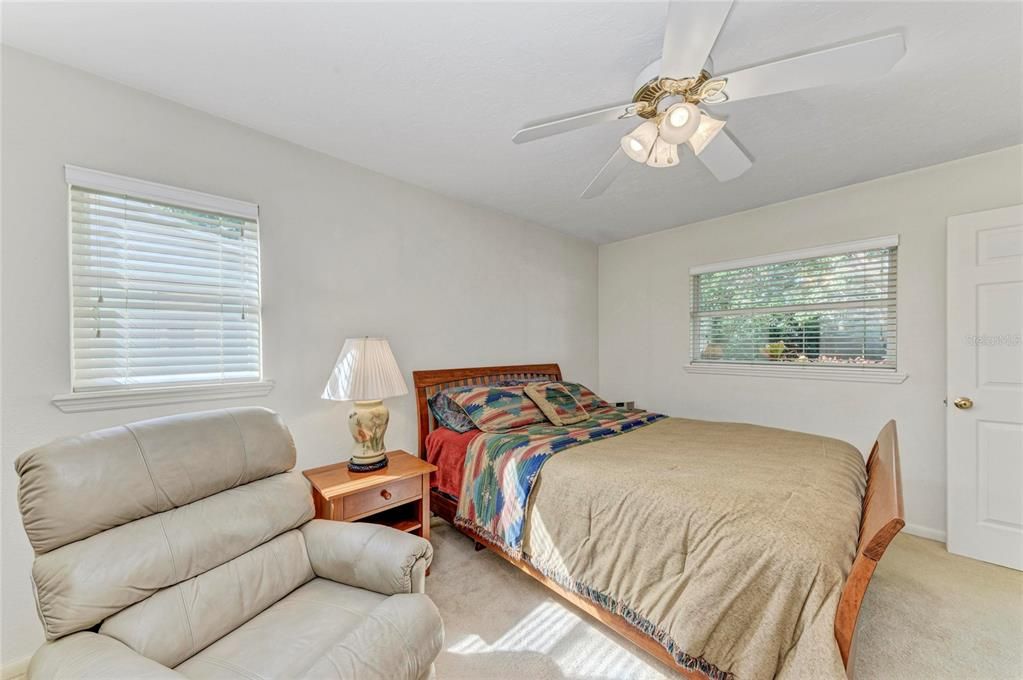 For Sale: $400,000 (3 beds, 2 baths, 1116 Square Feet)