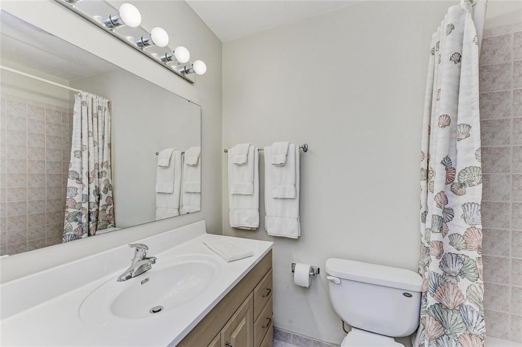 For Sale: $400,000 (3 beds, 2 baths, 1116 Square Feet)