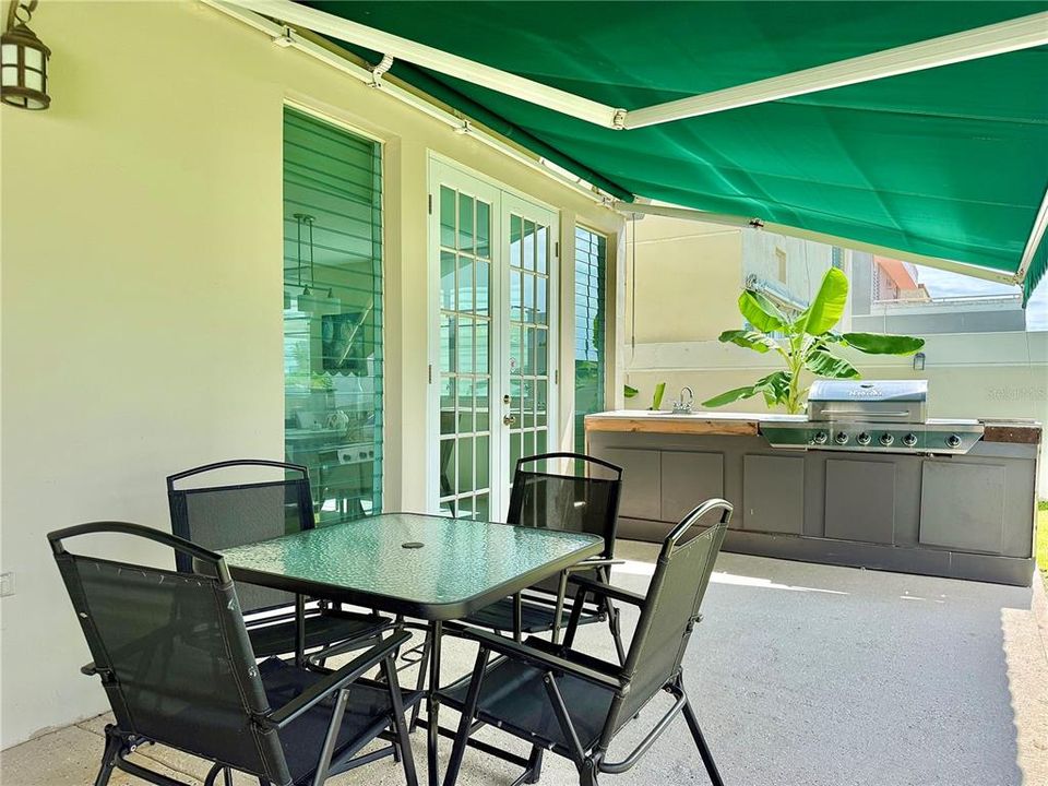 Active With Contract: $310,000 (4 beds, 2 baths, 1687 Square Feet)