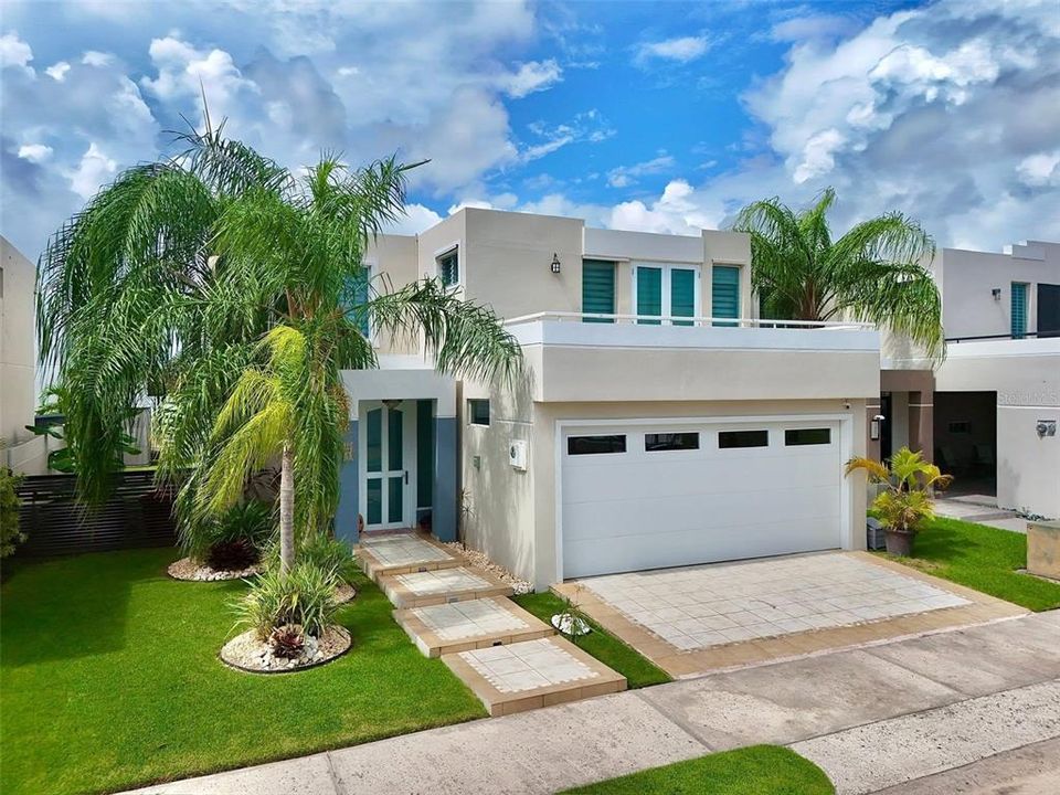 Active With Contract: $310,000 (4 beds, 2 baths, 1687 Square Feet)