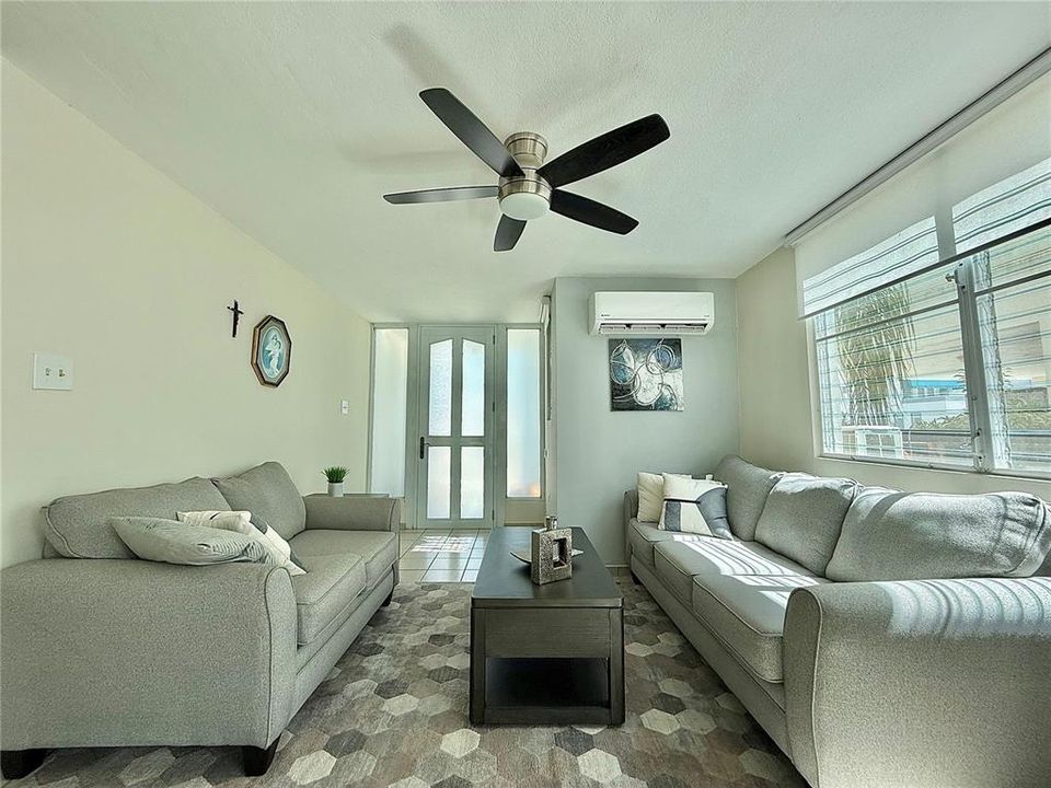 Active With Contract: $310,000 (4 beds, 2 baths, 1687 Square Feet)