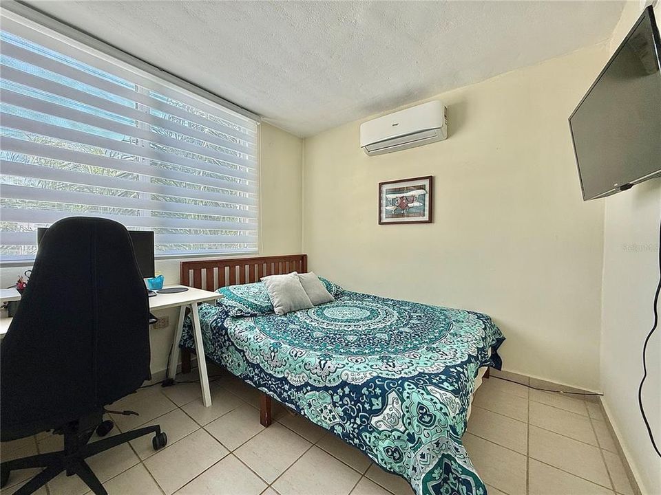 Active With Contract: $310,000 (4 beds, 2 baths, 1687 Square Feet)